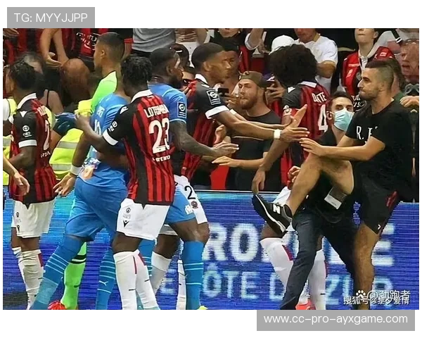 那不勒斯替补远射敲定比分，技惊四座